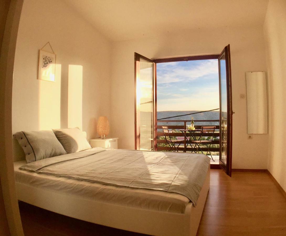 Sea View Nini Apartment