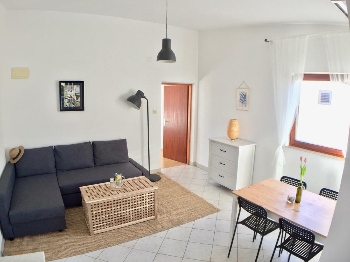 Apartment Sea View Nini Vlasici