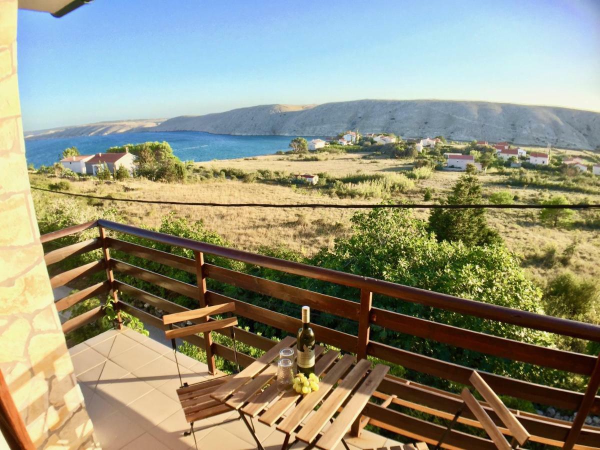 Sea View Nini